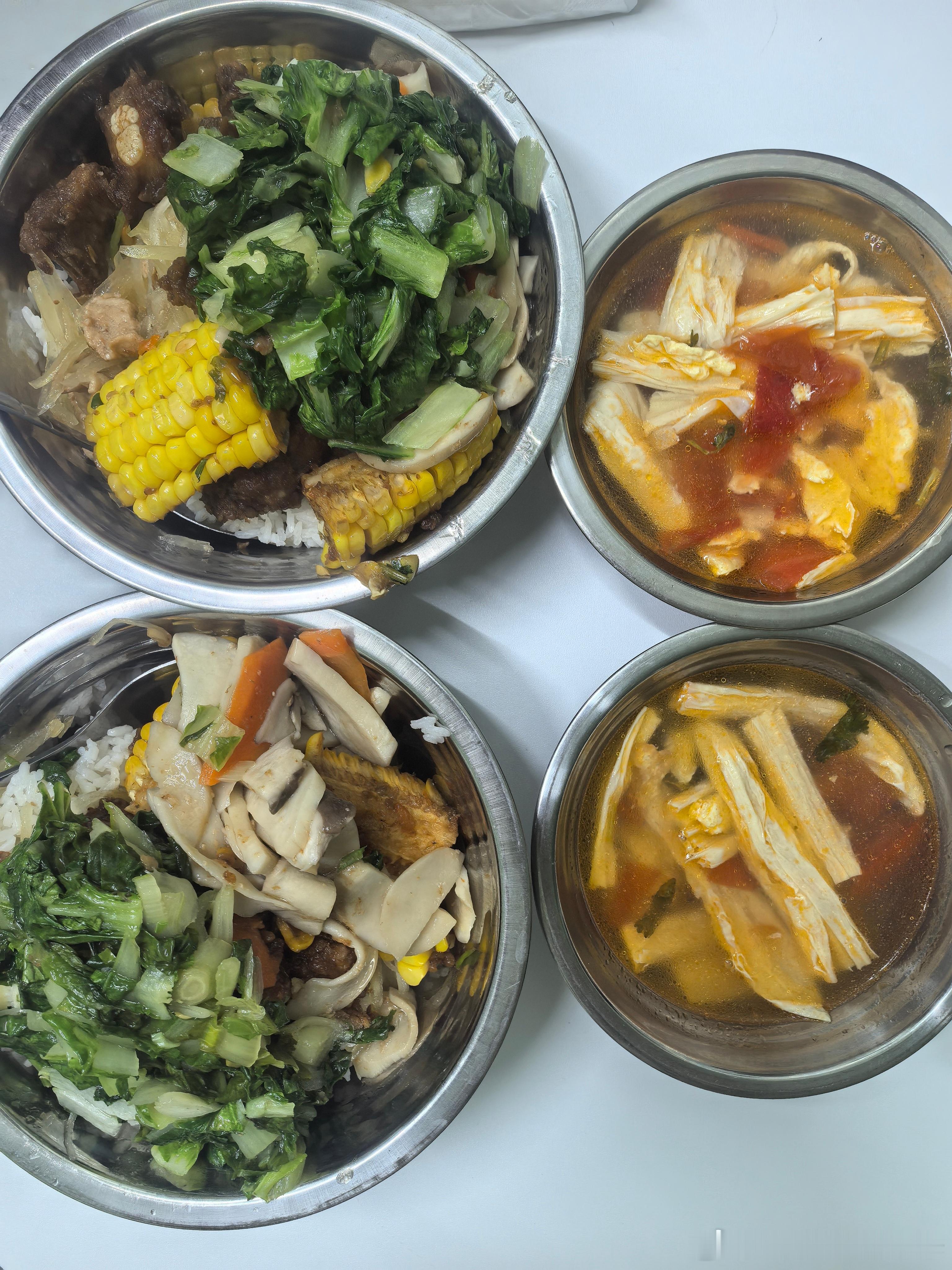 周一周二吃喝记[干饭人]混入学校发的中秋节慰问品，除了月饼还有油、柚子和鸡脚，日子也是好起来了[开学季]虽然教师节看的三场电影免费，但吃的花销不少[允悲]昨天以为能用优惠券再看一场，搞得又去天虹吃了匠本米所喝了COCO莓莓双响炮，今天因为喜茶超多肉椰椰芒芒买一送一又在外搓了一顿，体重蹭蹭蹭 ​