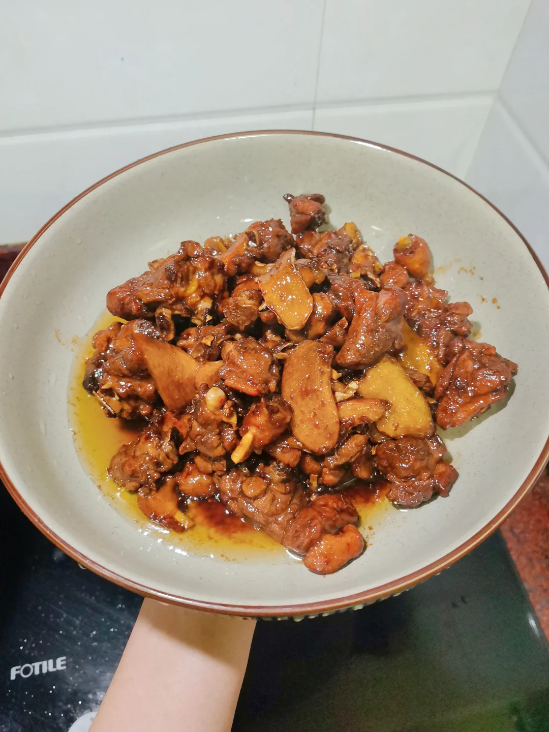 天冷了，一定要试试姜母鸭，真的好吃到流泪