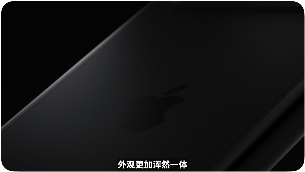 #苹果发布会# 第一个产品就是iPhone 18 Pro。

四种配色，黑色、银色、冰川蓝、勃艮第酒红色

黑色太帅了。 ​​​[流鼻血] ​​​​#iPhone18新配色# ​