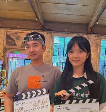 “思潼妹妹真的，我放一点美颜滤镜都是对妹妹颜值的不尊重！好清澈好清澈的...