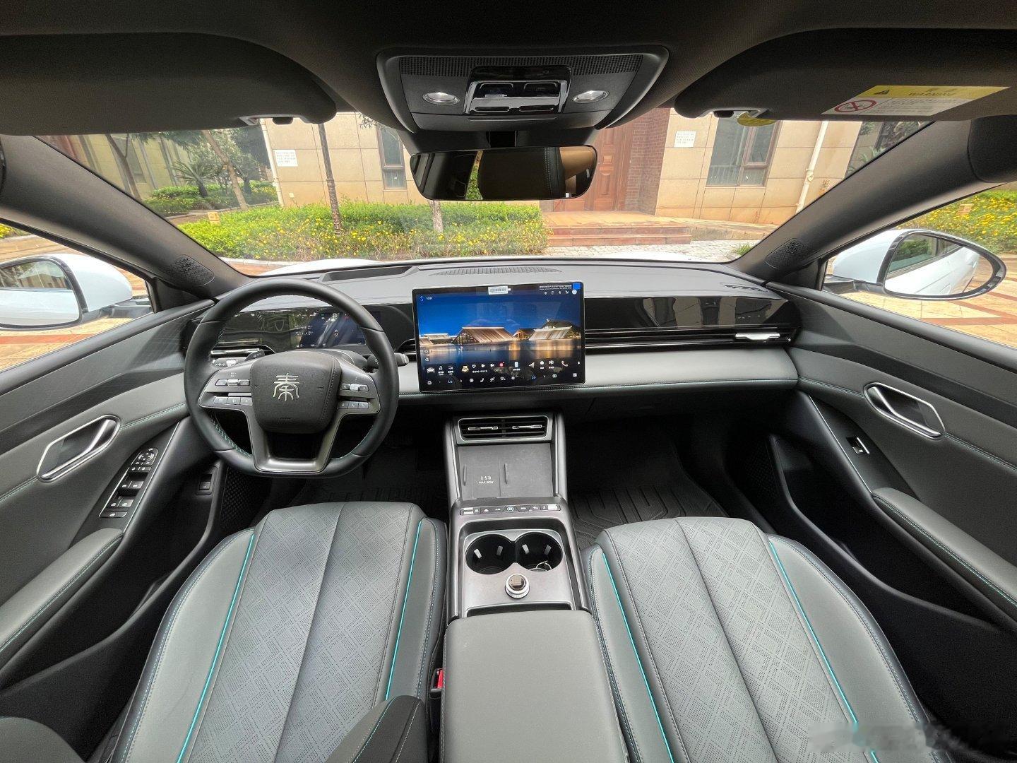 最新买入[庆祝][庆祝][庆祝]
比亚迪 秦L 2025款 EV 545KM云辇型
2025年9月落户 实表行驶4000km
纯电续航545km 天神之眼高速领航智驾 抬头显示 冰箱 10个大带走 ​