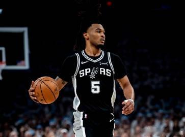 05月27日讯 NBA西部决赛第五场，雷霆主场127-114大胜马刺。...