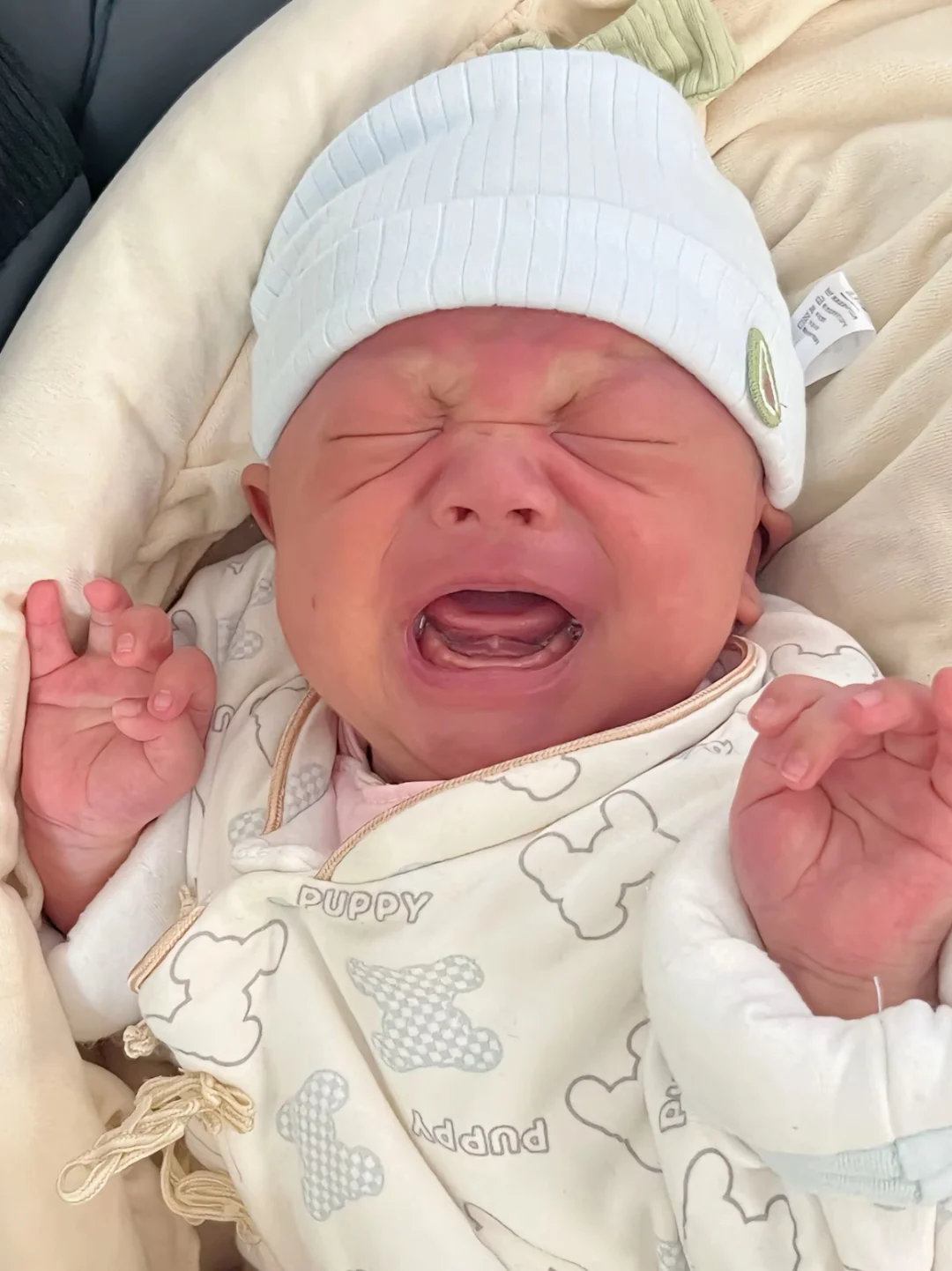 宝宝出生第一个月，这17 件事情很重要…