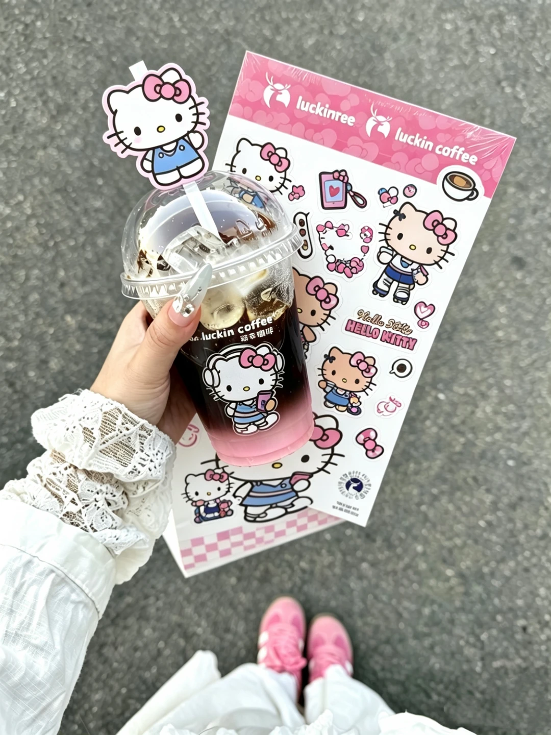 喝上了！kitty✖️瑞幸💕 ！！ꉂ  • ༚ • ིྀต੭