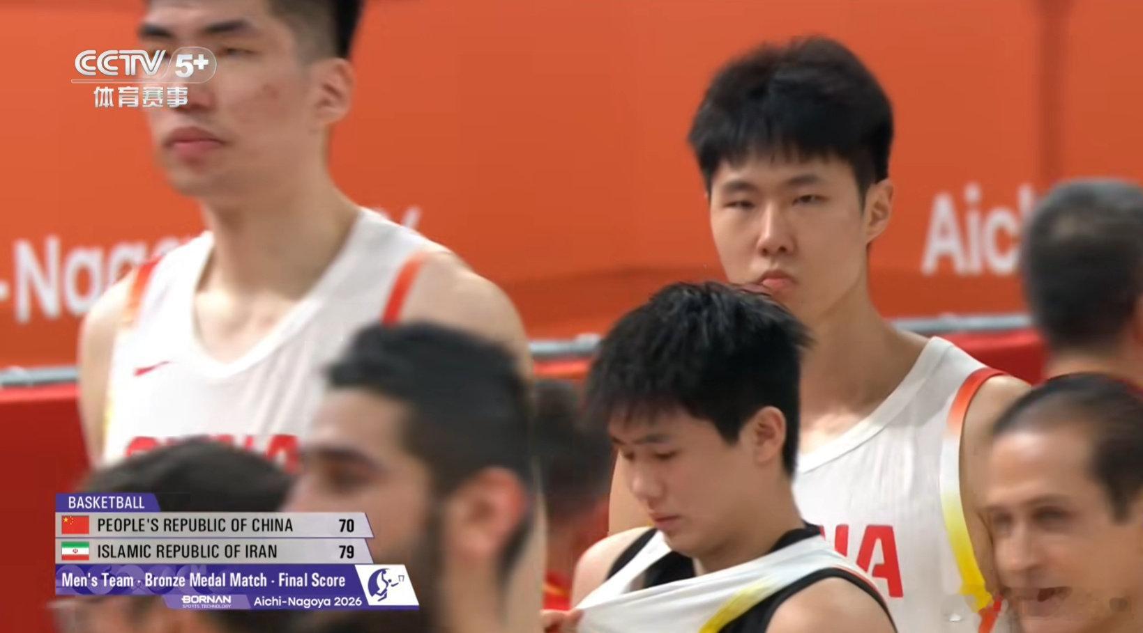 #中国男篮说将进行全方位总结#  亚运会男篮铜牌赛，中国70-79不敌伊朗，获得第四名。

发博：“在今天结束的亚运会三、四名决赛中，中国男篮70:79负于伊朗男篮。针对在本届亚运会比赛过程中暴露的问题，中国男篮将进行全方位总结，剖析问题根源，努力提出具有针对性的解决方案，为未来的 ​
