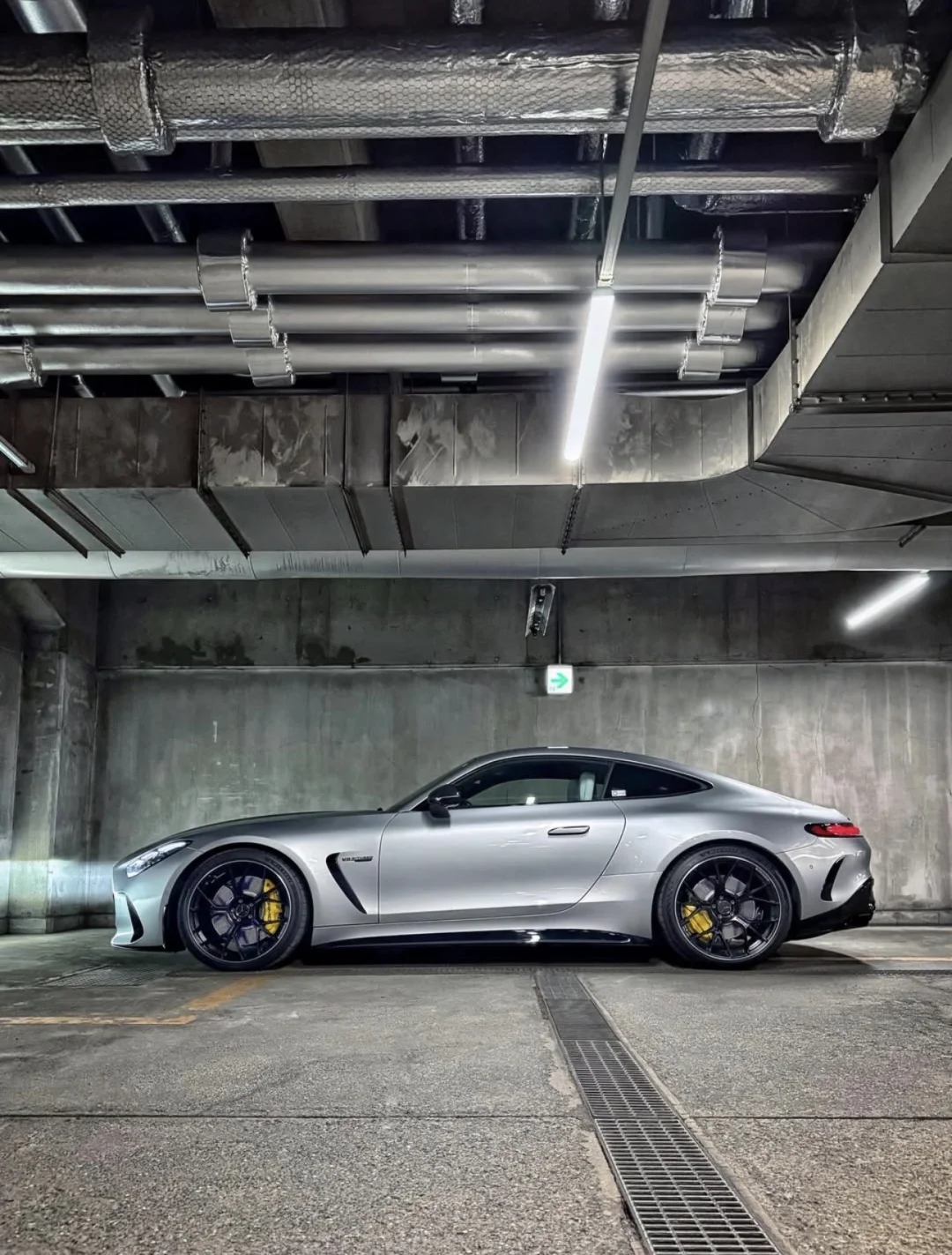 我觉得其实喜欢银色这事没那么难理解