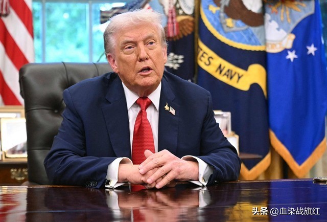 27日，美国驻华大使戴维.珀杜在接受采访时爆了个猛料：美国总统特朗普在和中方会晤时一度询问中方“我们的武器销往世界各地，那么中国是否也愿意购买一些？”
虽然白宫迅速辟谣，称目前没有对中方出售武器的计划，但特朗普的说法还是迅速引起轩然大波，令不少“中国问题专家”直呼“不可能”“难以置信”。
以当前中美
