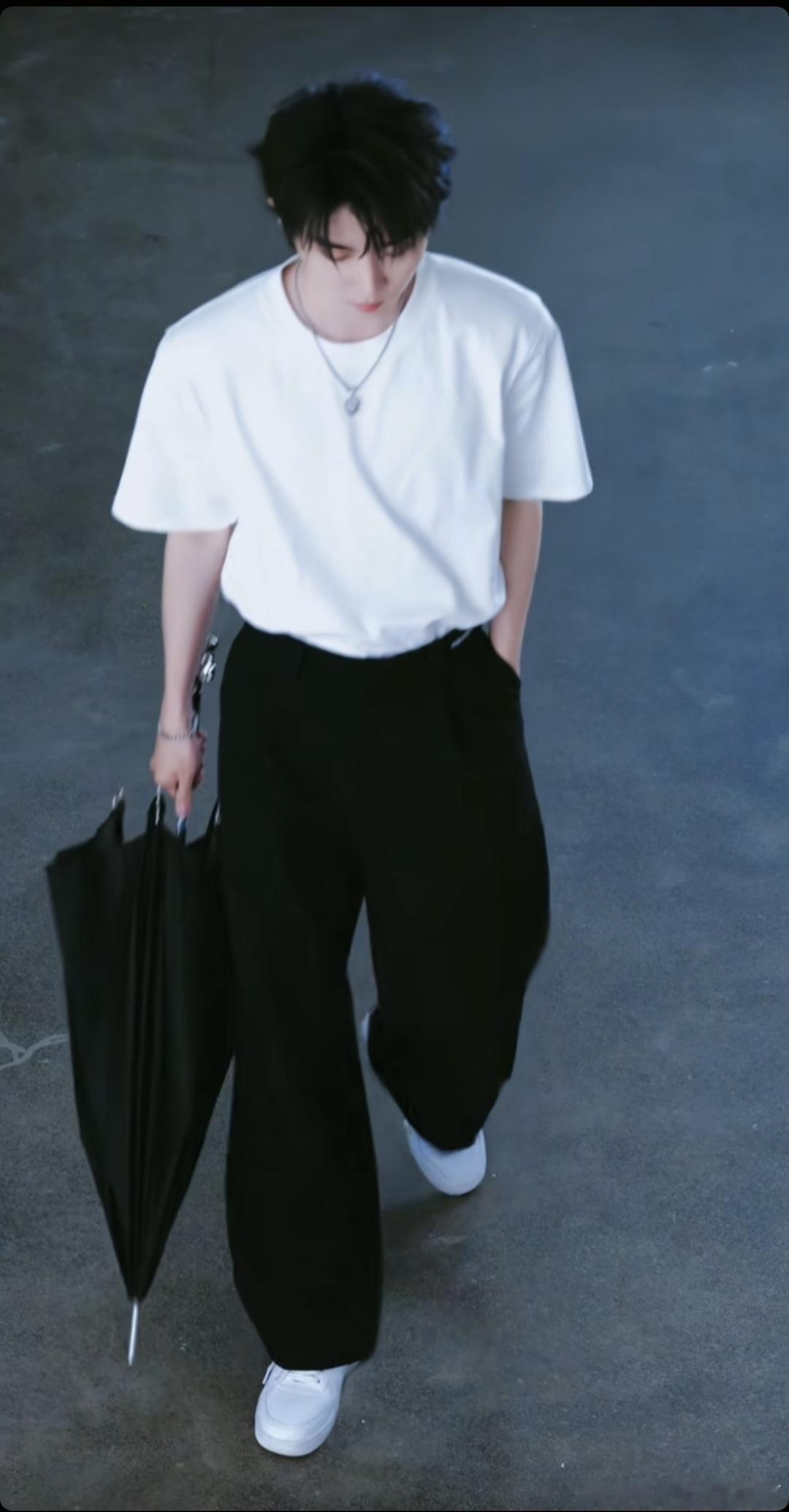 [超话]神父大人来了 ​​​
