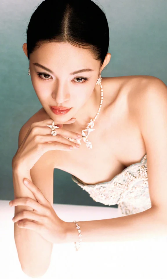 钟楚曦 in Tiffany 今日品牌高珠展造型