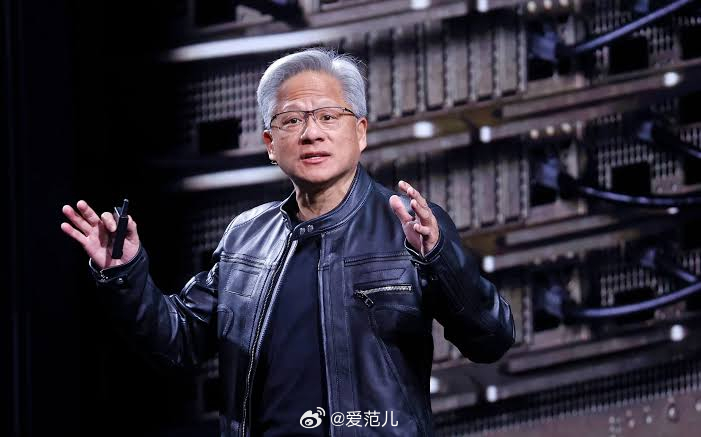 💡观点｜黄仁勋：AGI 可能已经实现，但里程碑本身已失去意义

黄仁勋对 AGI 的最新判断很直接：「在很多方面、对很多任务而言，我们可以说已经实现 AGI。」在他看来，继续划分这些技术里程碑，「在此刻已经有些没有意义」。

这番话出现在英伟达最新财报电话会上。黄仁勋观察到，最近一个月，多数 AI ​