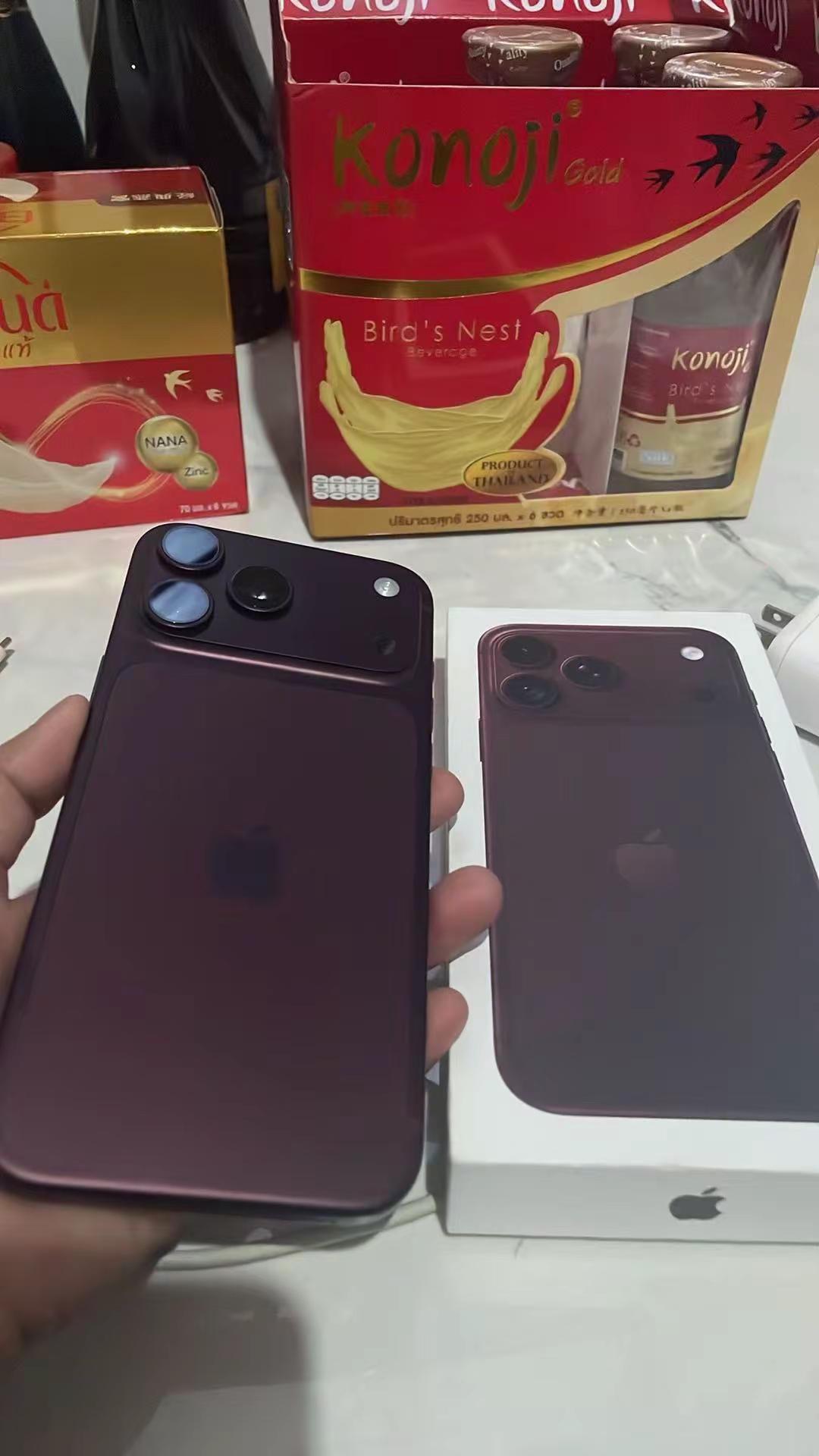 🎁签收今天的快乐老战友安排的  iPhone 18 Pro Max 既要一路长虹 又要勃艮第红