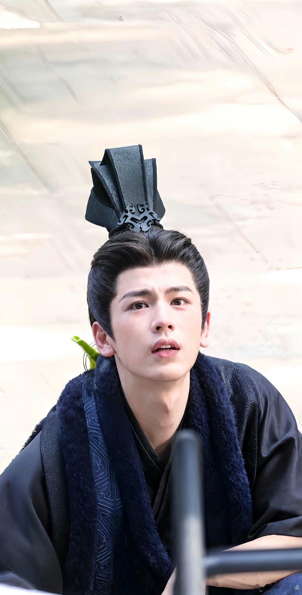 #张凌赫[超话]# 真的好帅 ​