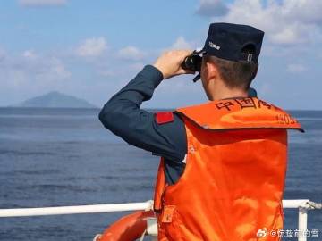 中国海警舰艇编队7月23日在我钓鱼岛及其附属岛屿领海内维权巡航