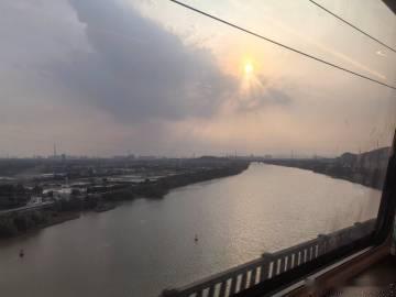 广州南站我来了，看见天上多云就想云旗弟弟