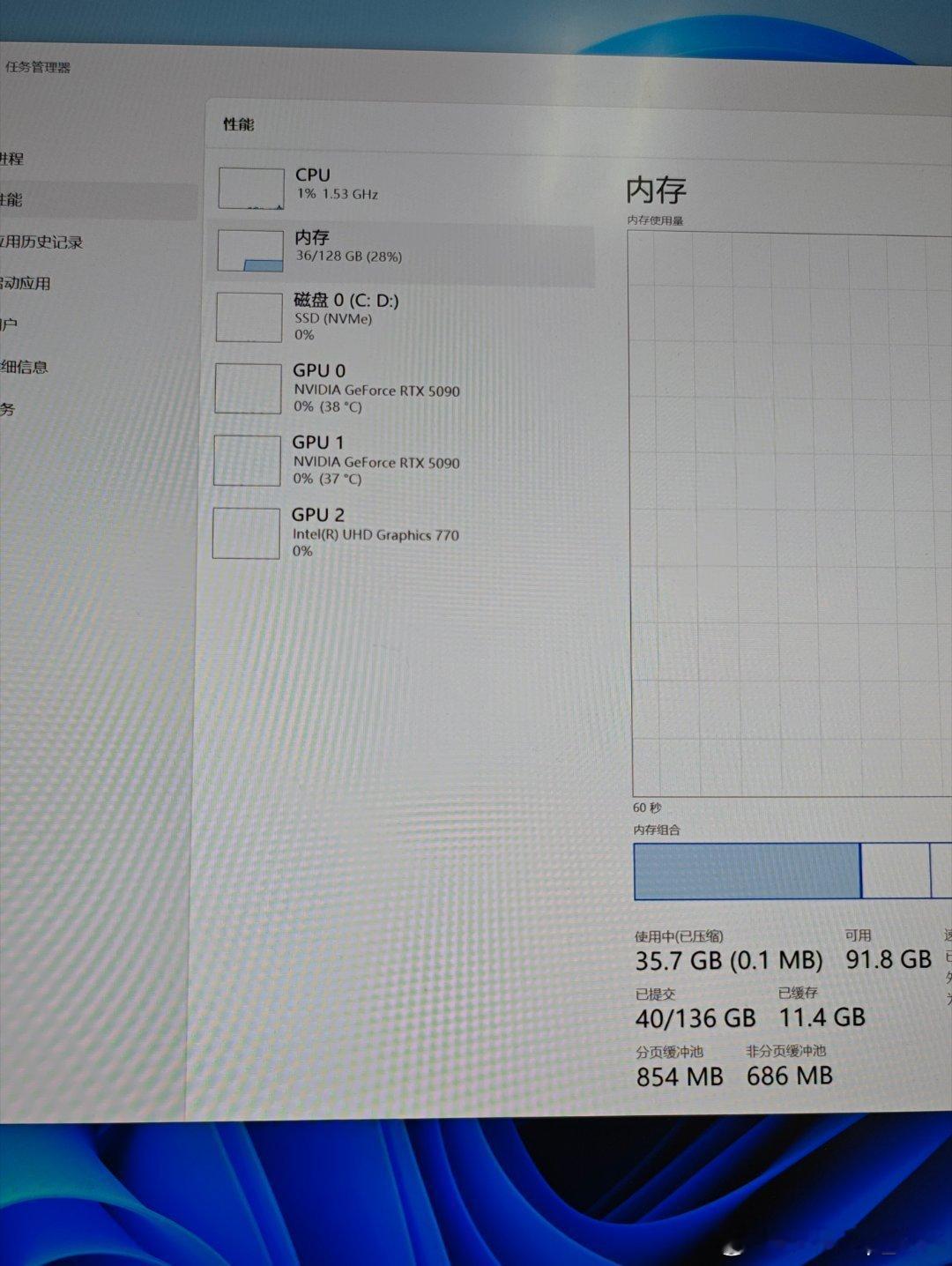 现在才知道目前的行情
合着今年2月八w买的
去年10月6w5的东西
现在已经13w了[允悲]
原来我一直摆了辆比亚迪宋在桌上
这比上班赚的多啊 ​