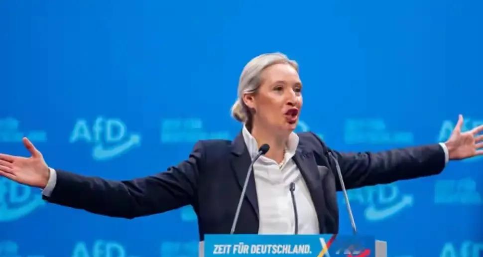 德国选择党得票第一为何进不了政府得票第一却当不了州长？德国选择党赢了选举，却可能进不了政府，原因就两个字——孤立。在德国的州议会政治里，拿到第一名只是相对多数，能不能执政还得看议会里有没有过半席位，以及有没有政党愿意一起组阁。

这次萨克森安哈尔特州议会一共83席，选择党拿到39席，离42席的过半线