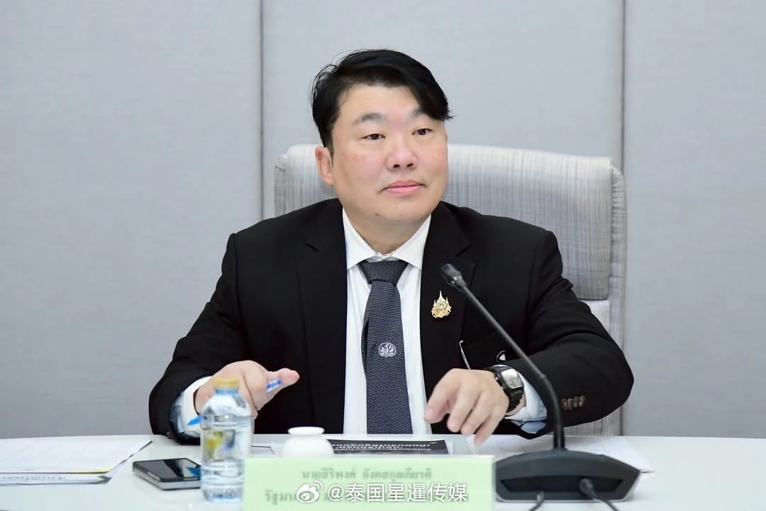#泰国星暹新闻# 【正大旗下企业二度发函 拟终止泰国三机场高铁及ARL快线合同】

泰国东部经济走廊（EEC）核心交通项目迎来重大变局！正大集团旗下亚洲时代一号有限公司运营的廊曼-素万那普-乌塔堡三机场高铁项目及机场快线（ARL）突发终止风波。交通部副部长西里蓬证实，私营企业已二度正式发函，明确 ​