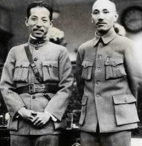 1962年，台湾新竹井上温泉，看守张学良整整25年的刘乙光突然接到调令，即将离任。临走前，张学良破天荒地塞给他一笔钱。刘乙光愣在原地，久久没有说话。这25年里，他奉命软禁监视，手段不可谓不严苛，张学良为什么到最后，还要给他送钱？

1962年，台湾地区新竹井上温泉的一处住所里，发生了一个让很多人意外
