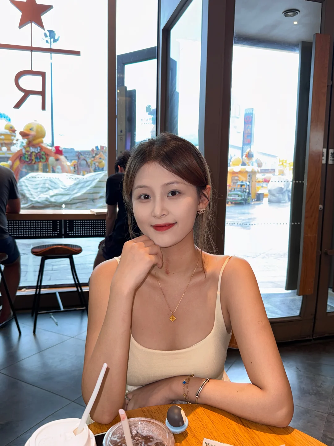 生的珠圆玉润 就该落落大方