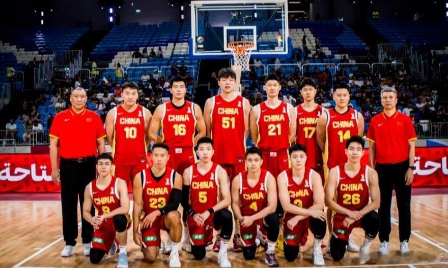 世预赛关键战前瞻：中国男篮克制黎巴嫩的制胜打法，稳定发挥内线优势定胜负...