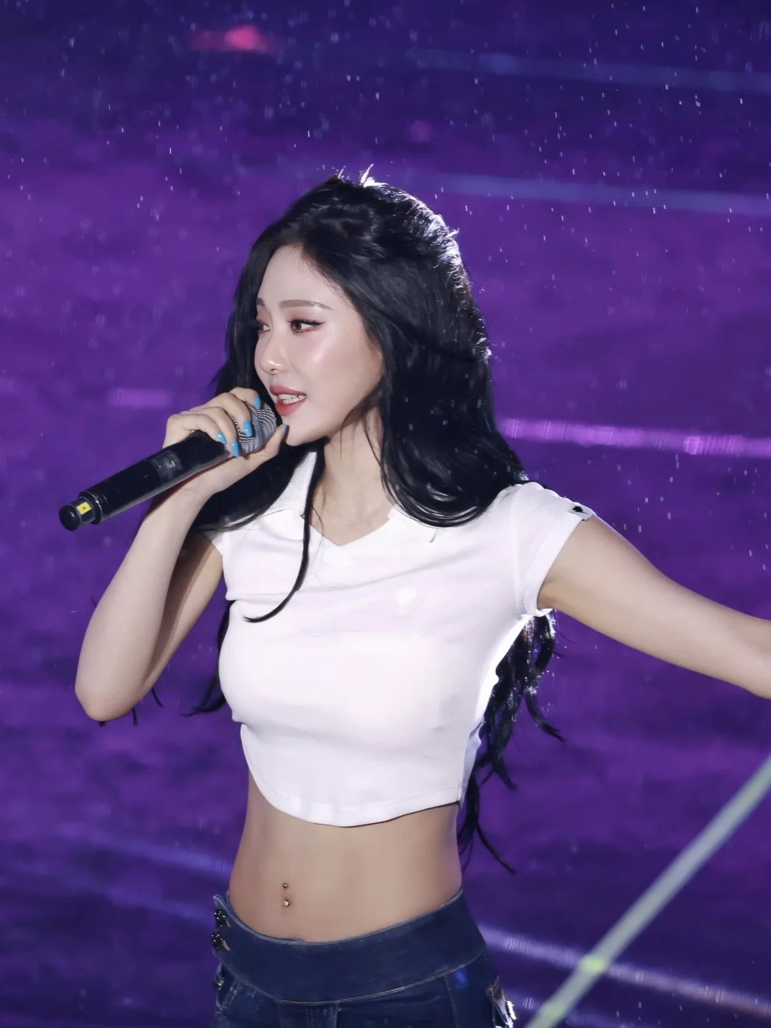 雨中的神女
