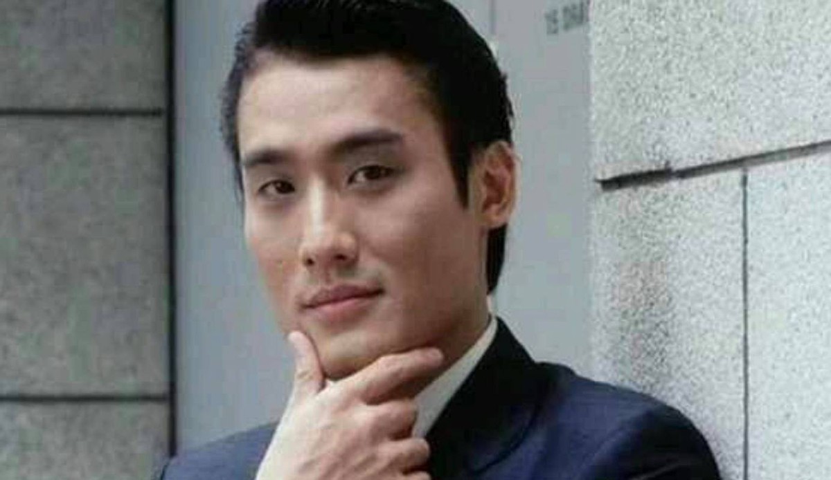 拍完《新龙门客栈》后，梁家辉曾对张曼玉说：“今后除了拍戏，咱们还是少联系，这样对你我都好。”张曼玉听完眼泪掉下来：“我都不介意，你为什么偏要这样对我……”三十多年过去，这段旧事为何又被翻出来？真正值得看的，恐怕不是所谓爱情，而是两个顶级演员怎么处理分寸。


到了2026年，娱乐圈有个很明显的现象：
