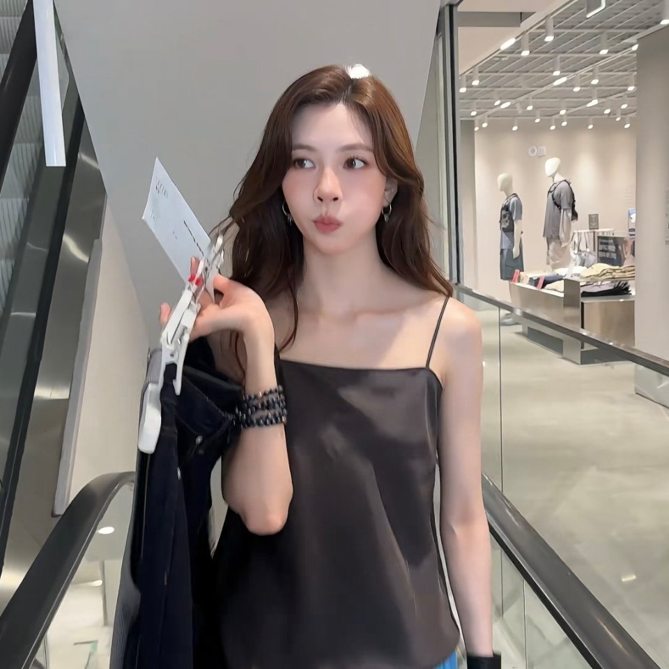 #宋妍霏[超话]# 小猪代购[偷笑] ​