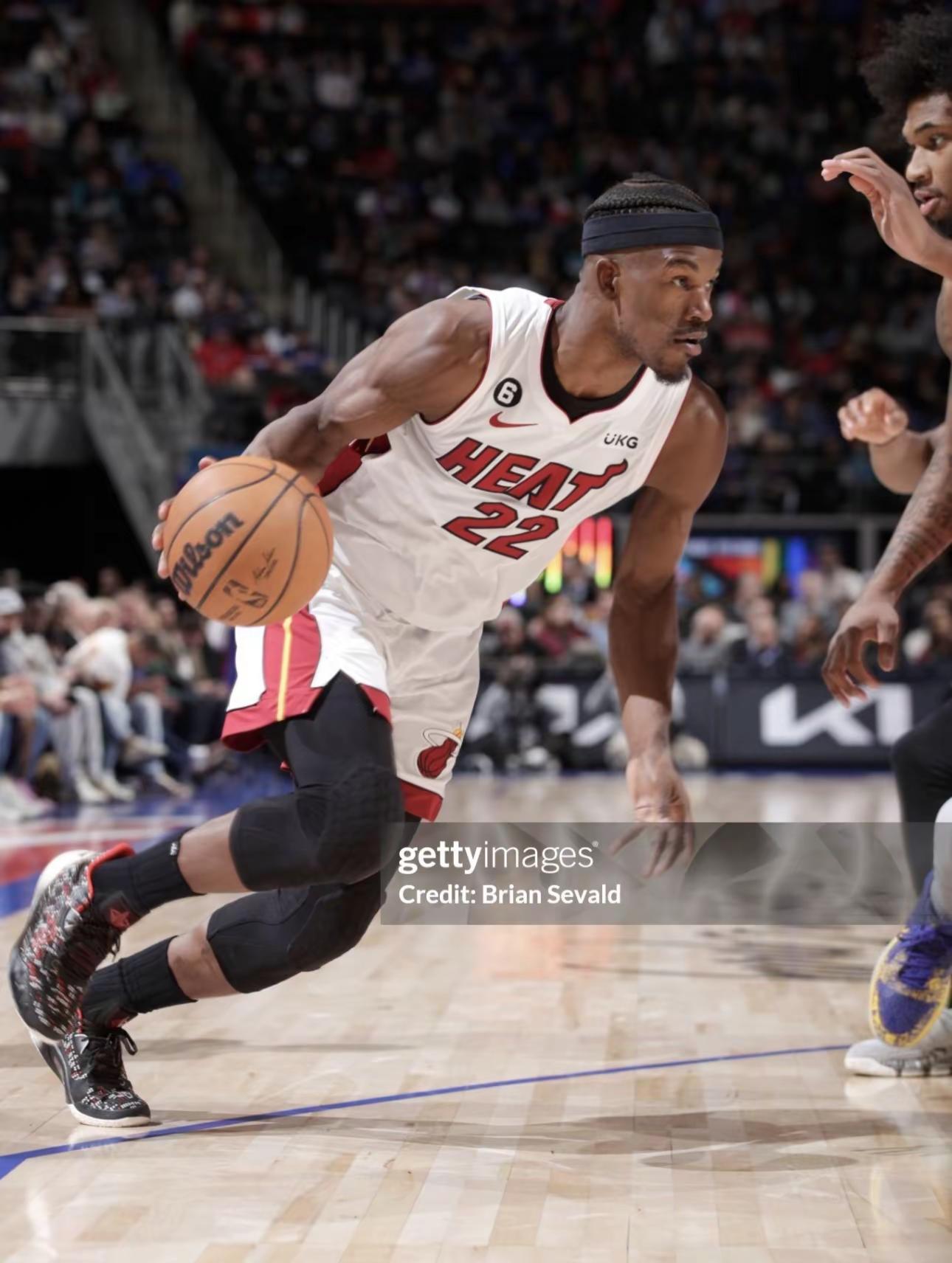 等待巴特勒回归第99天。2023.3.19巴特勒上脚JB1 多米诺骨牌PE