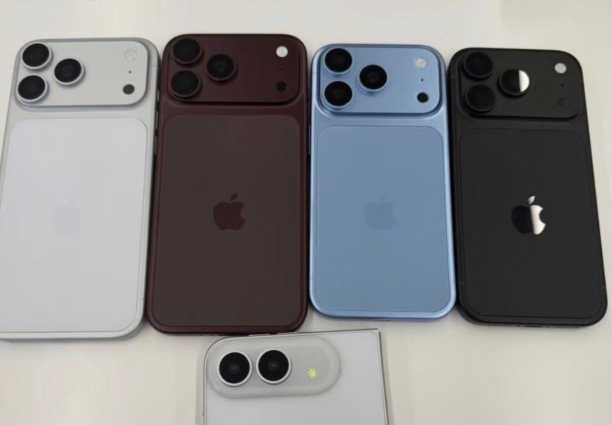 #iPhone18系列#问题来了，今年的iPhone18Pro会不会涨价呢？
我感觉一半一半的概率，也有一定可能不涨价，苹果现在很重视国内市场，再加上自己利润率高，而且供应链很有话语权，所以就是即便内存涨价，要是苹果想抢国内市场，还是很有可能再终端上不涨价的。 ​