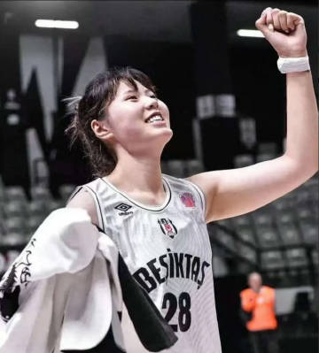 伤病退散啊！李月汝24年收官战右膝受伤痛苦倒地，随后退赛！3个不得不提...