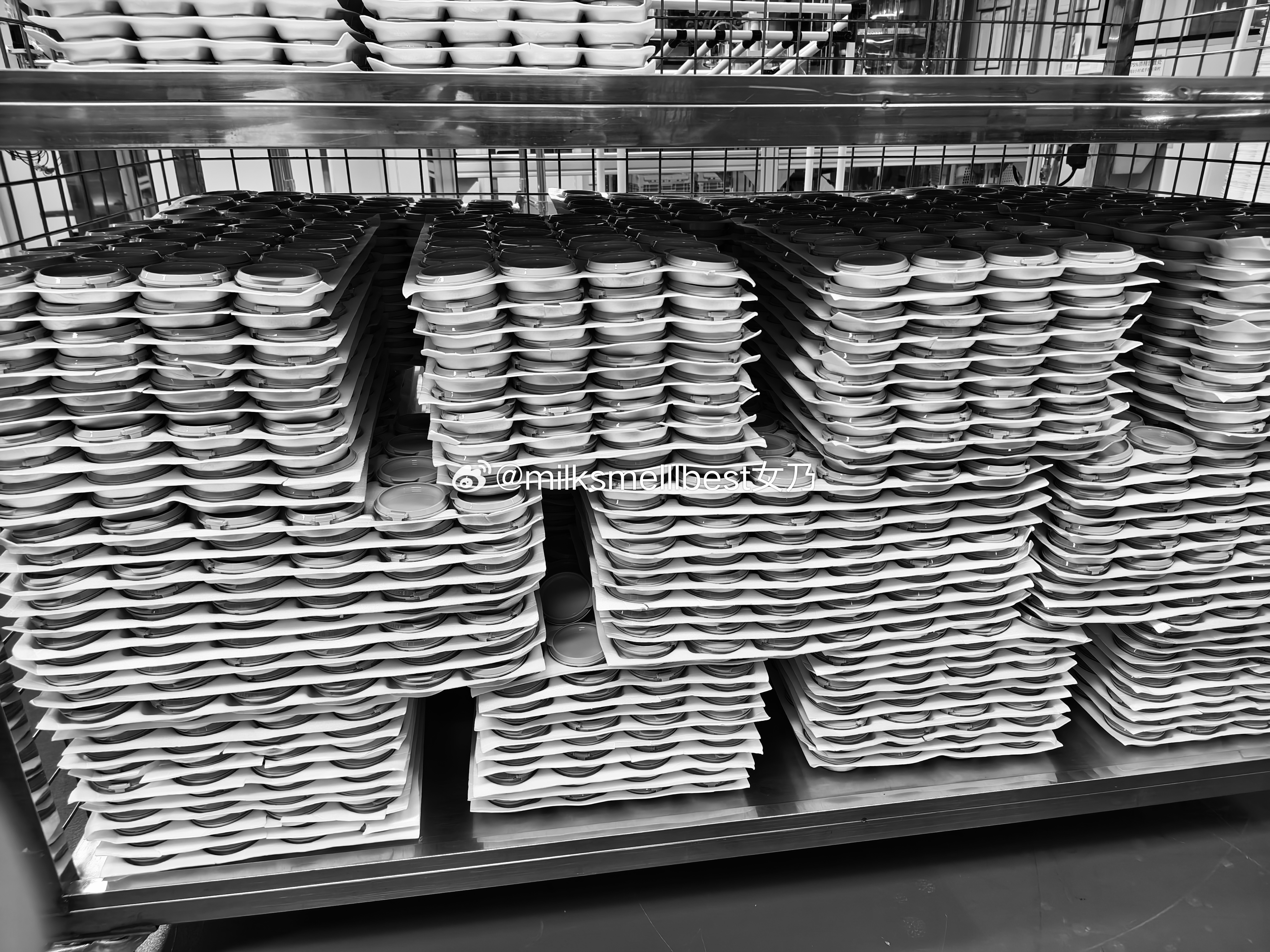 全部现货[求关注]仓库的同事这两天都加班最快手速给大家发货[haha] ​​​