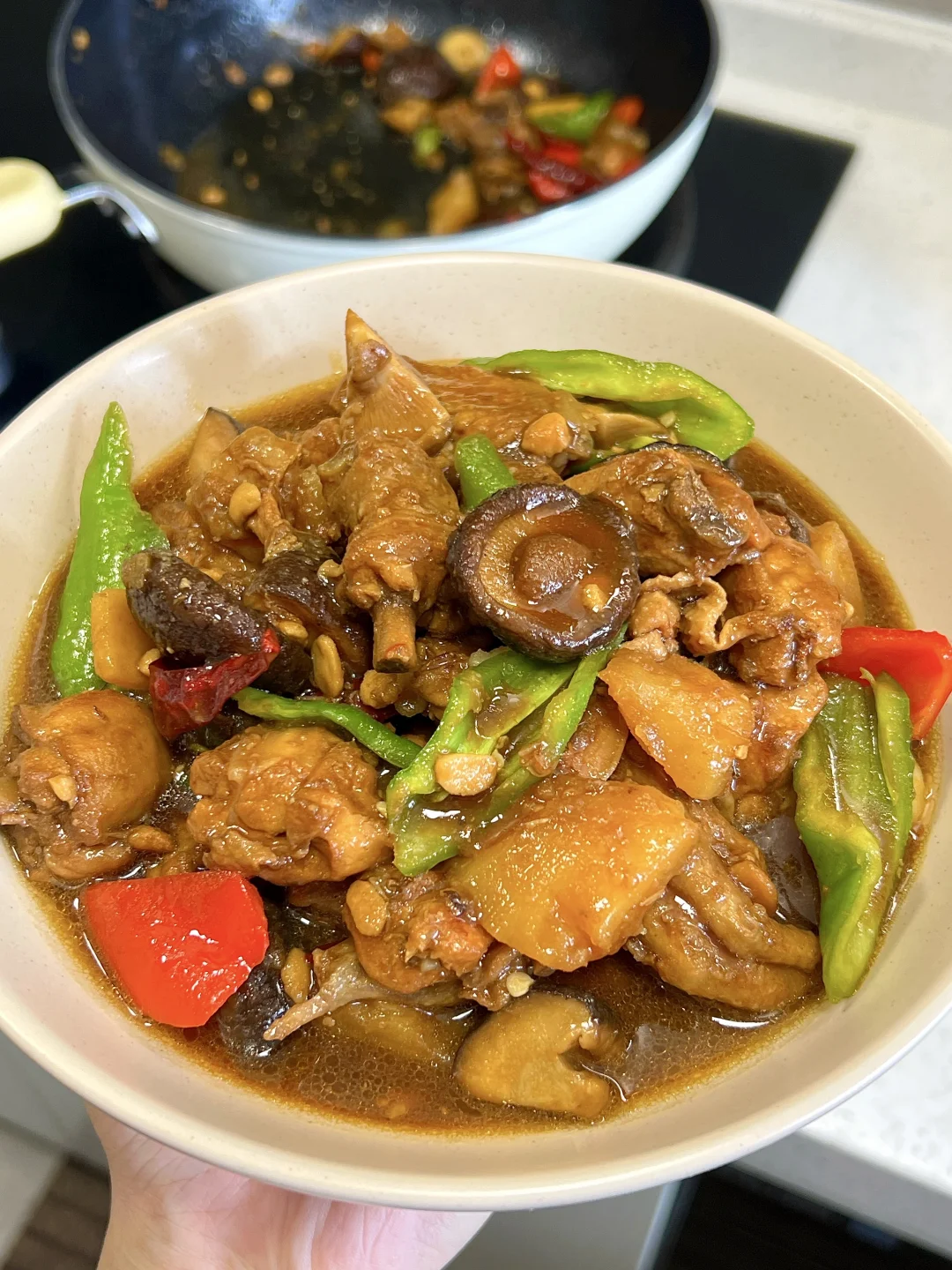 男朋友做的土豆焖鸡简直就是汤汁拌米饭顶流