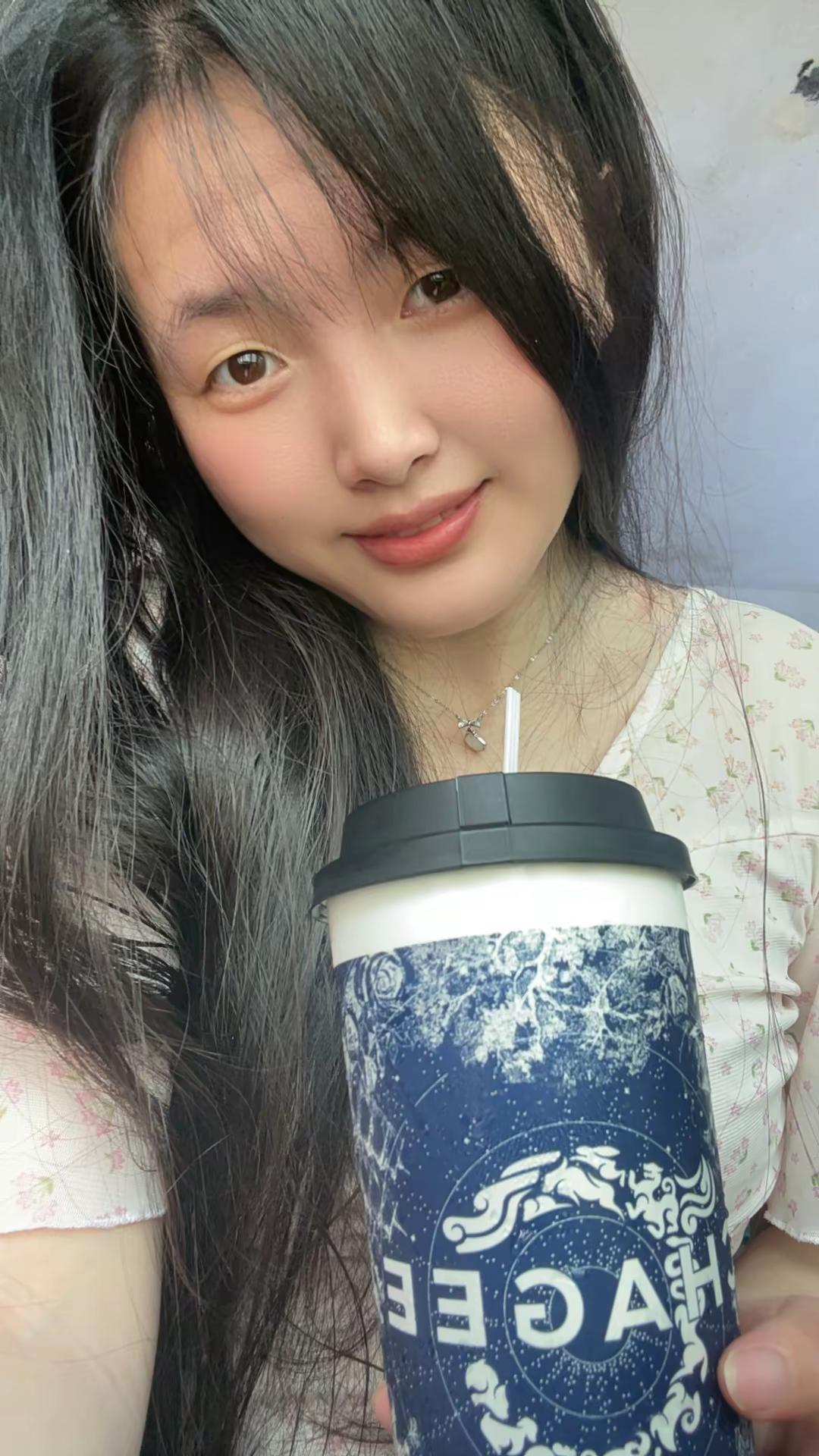 新的一 天，好运开启不纠结，不生气，只争气愿你财富满满，笑容灿烂，快乐无边！早安