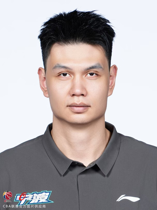 官宣！许钟豪担任宁波町渥代理主教练