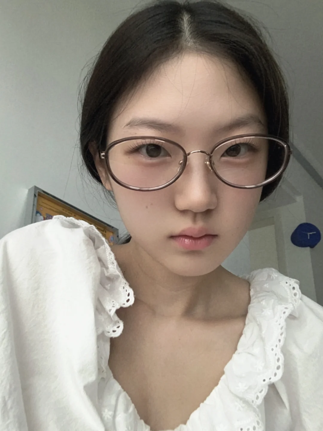 阴天宅…