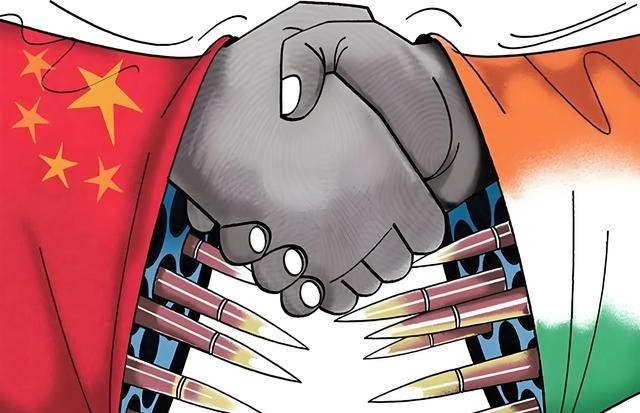 印度奈何不了巴基斯坦，是因为背后站着中国；俄罗斯啃不下乌克兰，是因为背后撑着欧洲；美以联军压不倒伊朗，是因为五常里有两常不允许伊朗垮掉！纵观近几年全球大大小小的战事，我想说一句大实话：现在这个时代，单纯依靠自身实力，小国根本决定不了战争胜负。所有局部冲突的底牌，从来都攥在幕后大国手里。

把近几年的