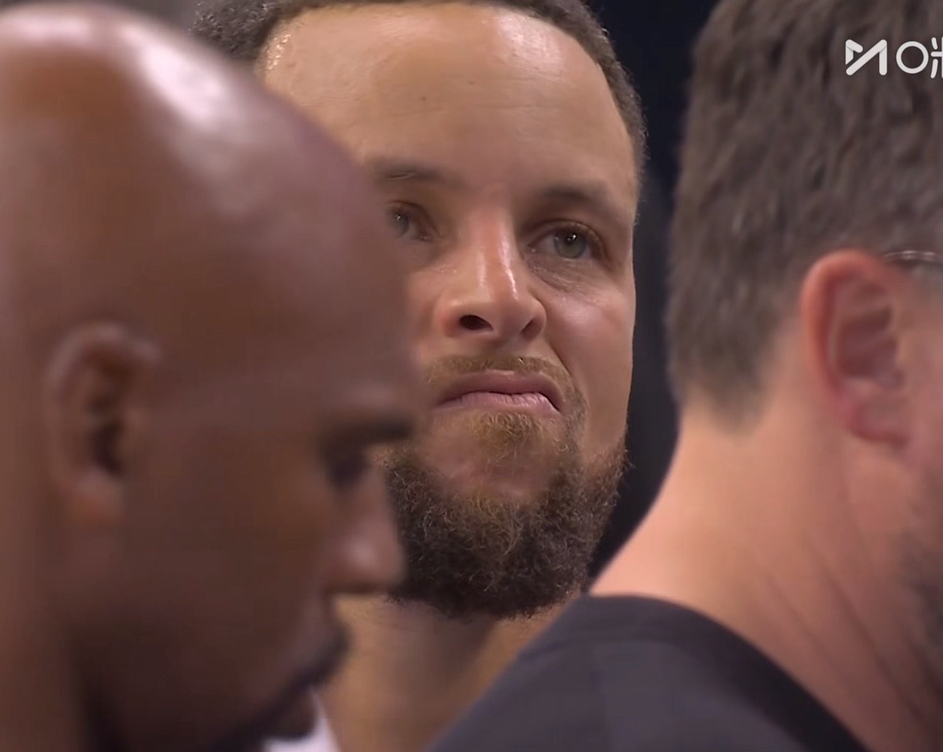 末节2分！库里出战33分钟，13投4中，三分9中2，得到14分7板5助...