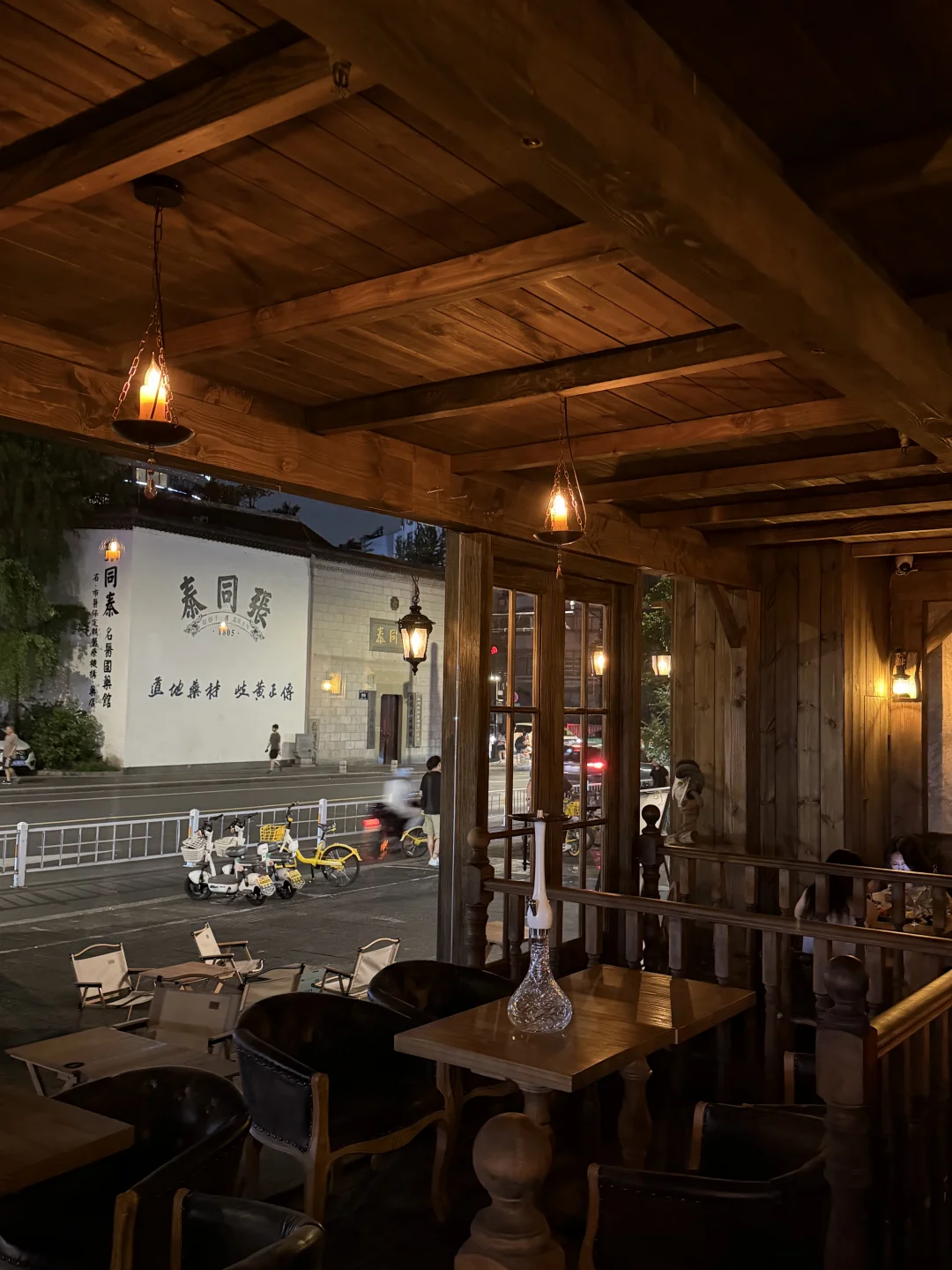 杭州中山北路，真不缺有意思的bar。。