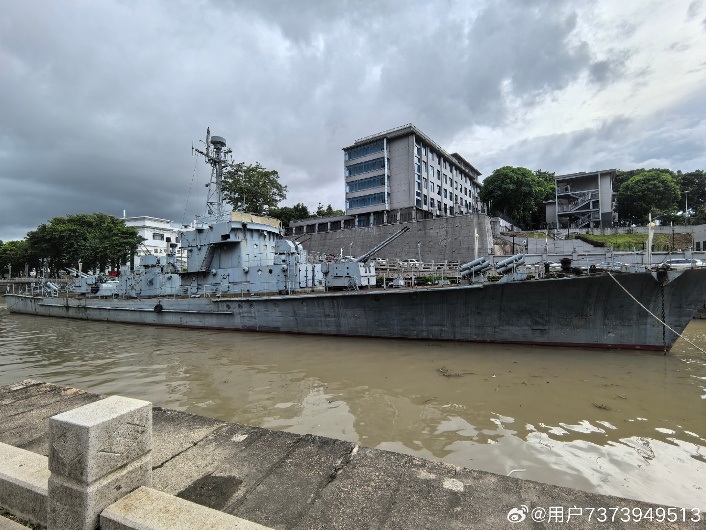 西沙海战的主力舰艇649号猎潜艇松江号和117号西宁舰 ​