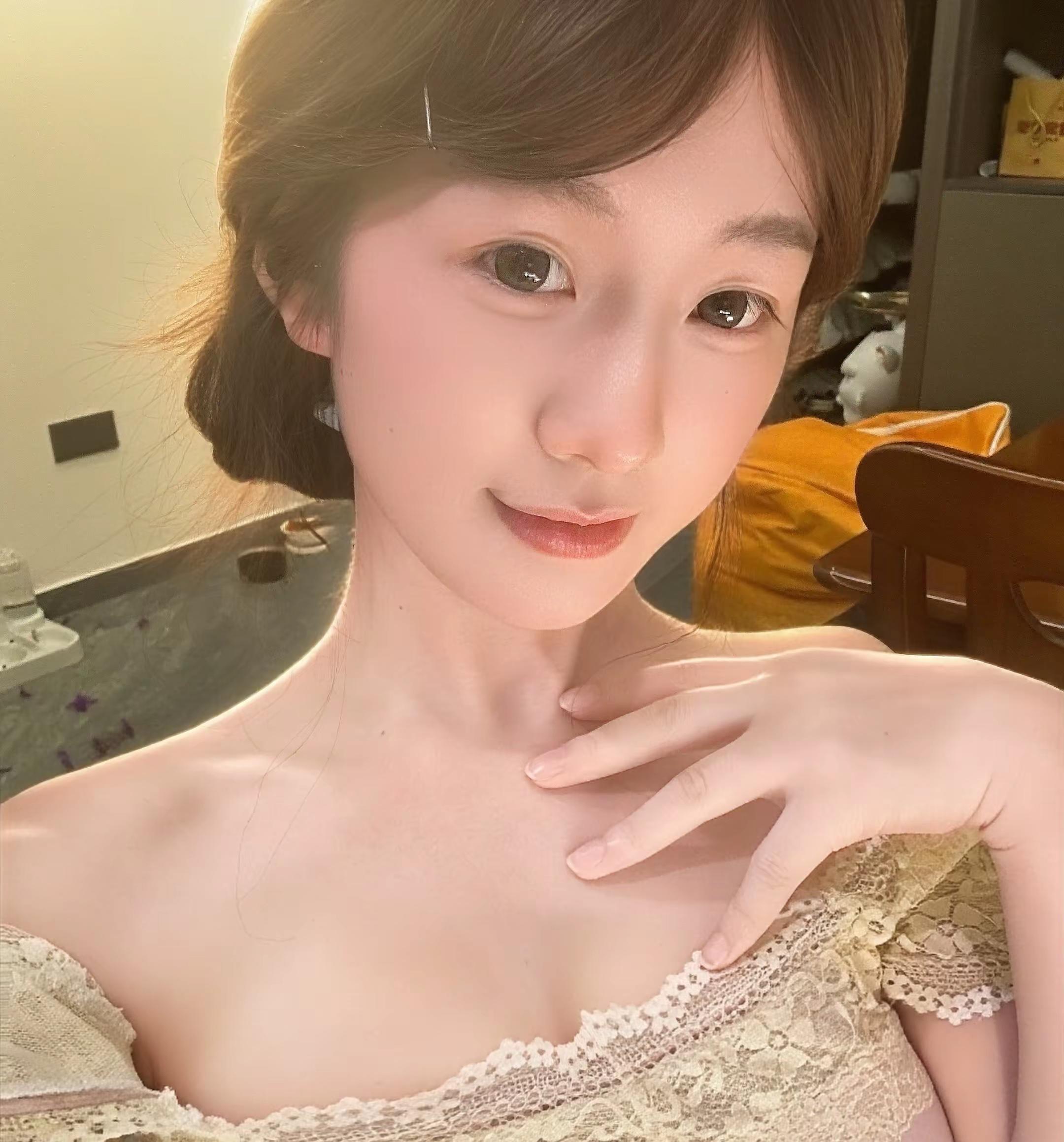 <p>甜妹 纯欲 <!--{img:0}--></p><img src...