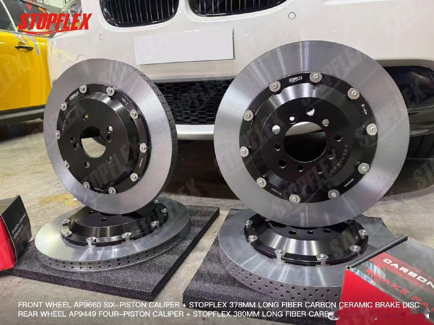 【AP前六后四-STOPFLEX碳陶官方套装】
#找碳陶问闵中
车型：宝马M3 E92
-前轮AP9660六活塞+STOPFLEX 378MM LCCB长纤维碳陶碟
-后轮AP9449四活塞+STOPFLEX 380MM LCCB长纤维碳陶碟
#闵中制动 #碳陶刹车 #STOPFLEX碳陶 #宝马M3E92 ​