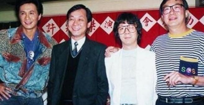 一门四杰：香港许氏兄弟何以群星闪耀


提起香港演艺圈的许氏四杰，很多人都耳熟能详：许冠文、许冠武、许冠英、许冠杰。同一个家庭，兄弟四人先后在影视、乐坛闯出一片天地，成为香港黄金年代一段传奇。很多人不禁发问：许家为何能一口气走出四位人才？这并非偶然，是家庭底色、时代浪潮与兄弟同心共同造就的结果。