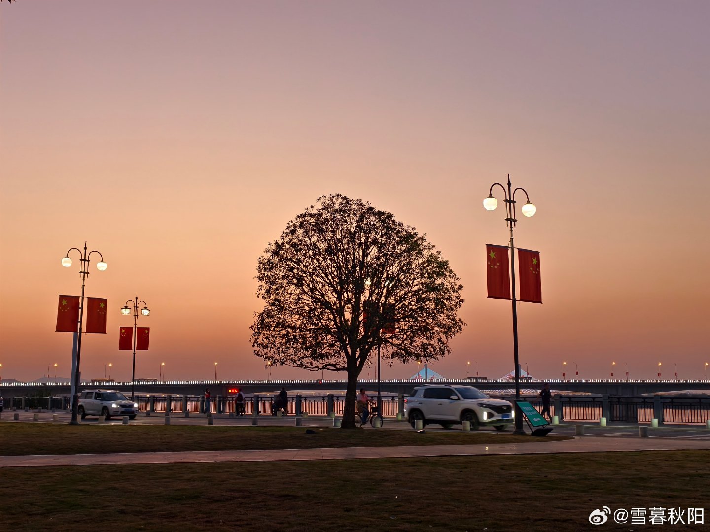 #襄阳[超话]##襄阳蓝天# 2026.10.13..星期二，2026年第164个蓝天#生活手记##vivo超话[超话]#  ​​​  ​​​  ​​​  ​