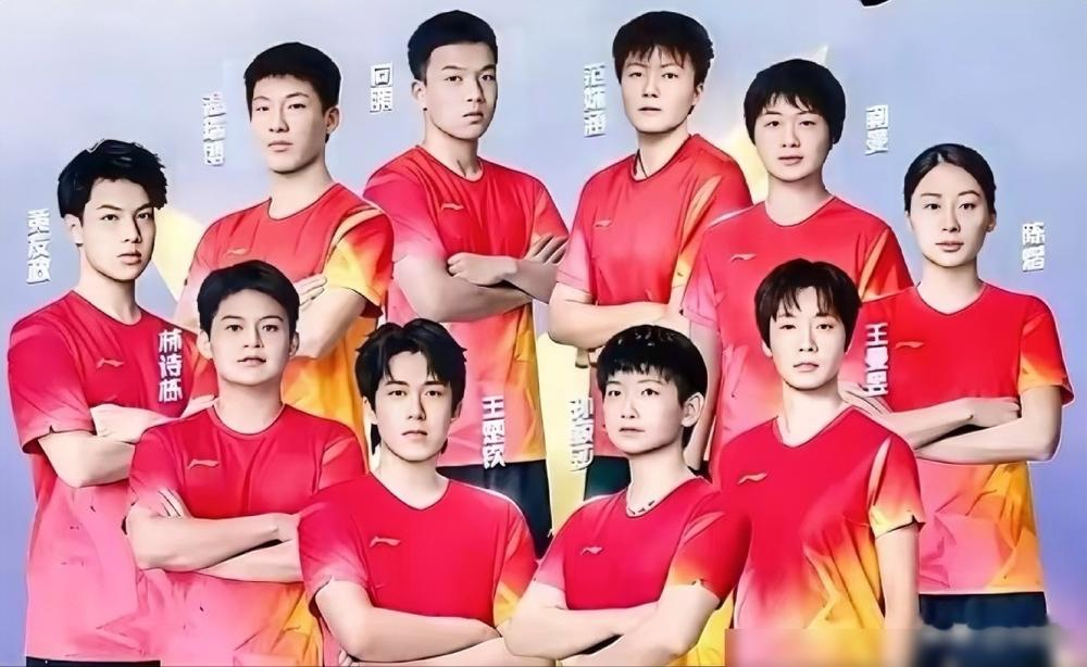 王楚钦坐场边没上场，国乒男团照样3比0把澳门队收拾了。
林诗栋、温瑞博、黄友政，仨小将一人一盘，比分一个比一个痛快。林诗栋打陈梓贤，11-4、11-7、11-8，温瑞博更狠，第二局直接11-3。黄友政稍微有点波折，前两局11-9、11-8，第三局11-3收了。
对面澳门队三个选手，名字估计没几个