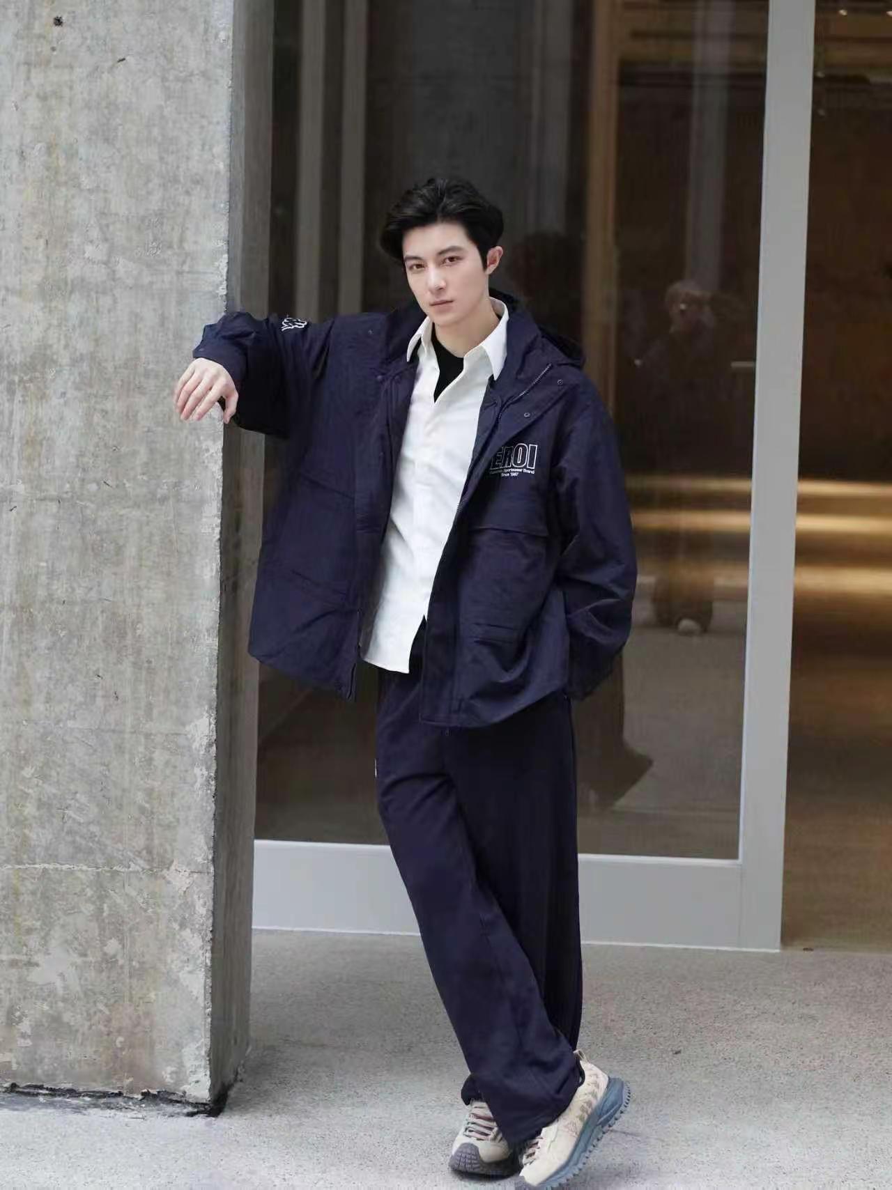 标准的盐系少年！清爽、干净，像海风一样让人舒服；用最简单的单品，穿出了...