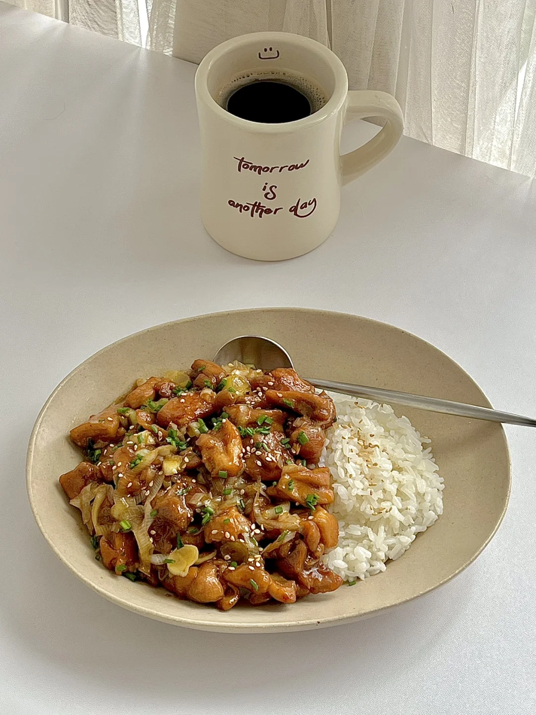 ☀️周末一人食早午餐｜巨好吃的葱烧鸡盖饭😋