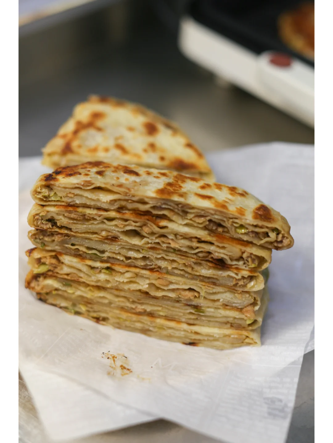 换着花样做面食｜葱花鲜肉饼放凉了也好吃