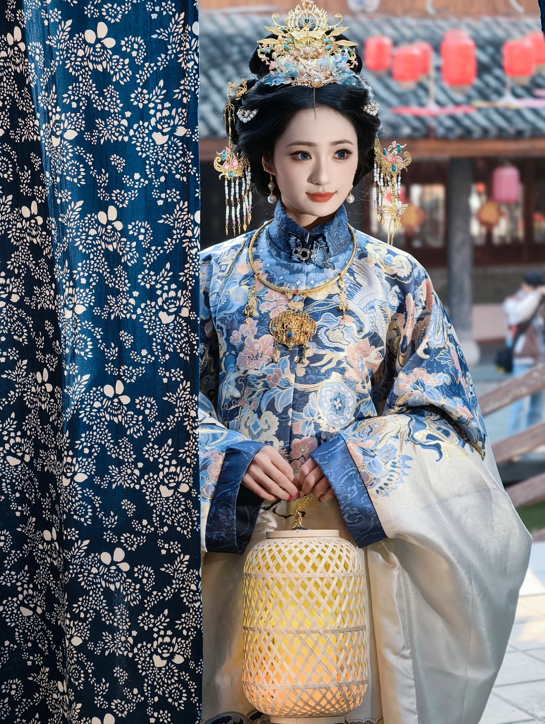 在相思小镇拿着手机拍到了一张国泰民安脸