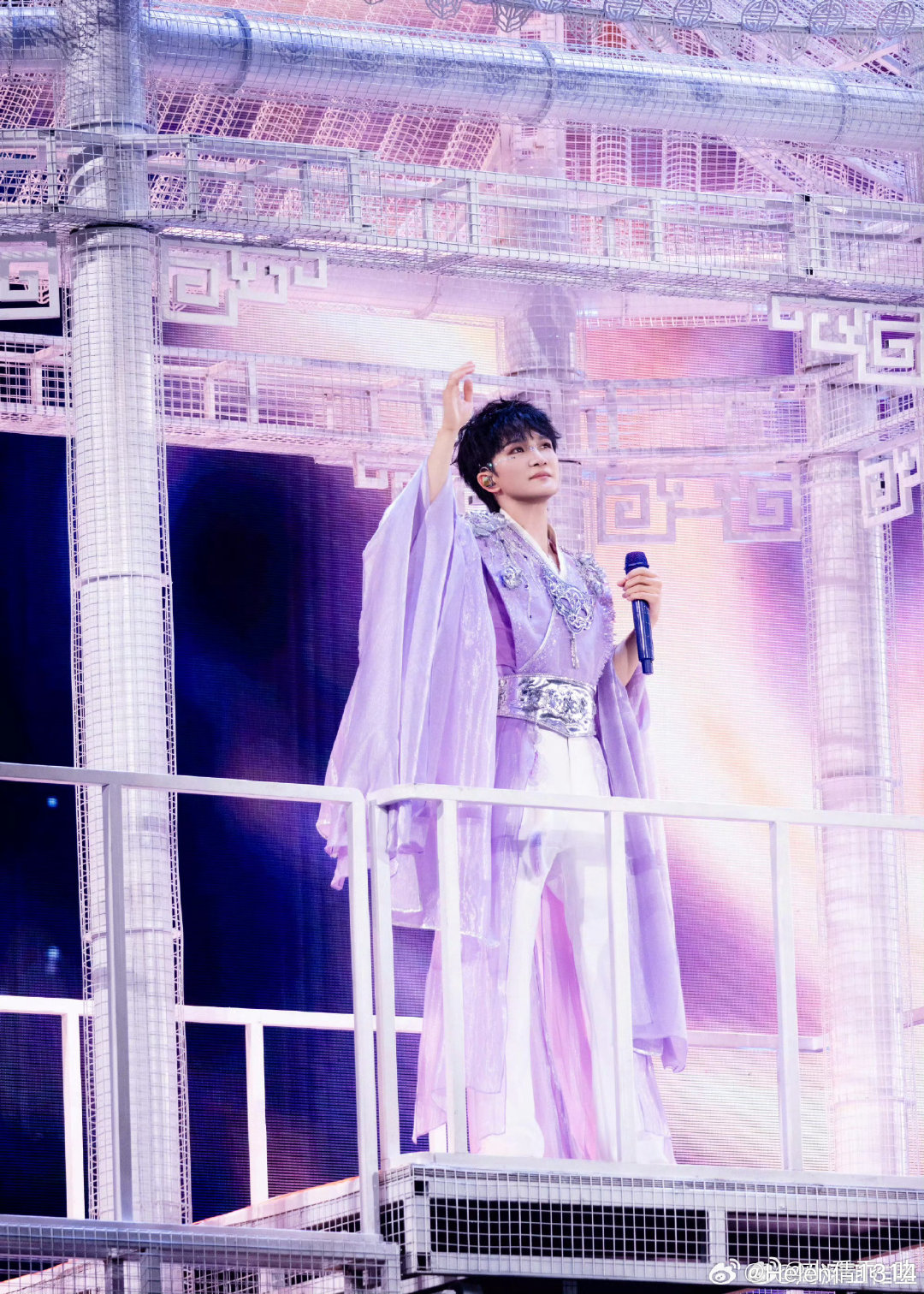 #东方风云榜为周深打call[超话]#