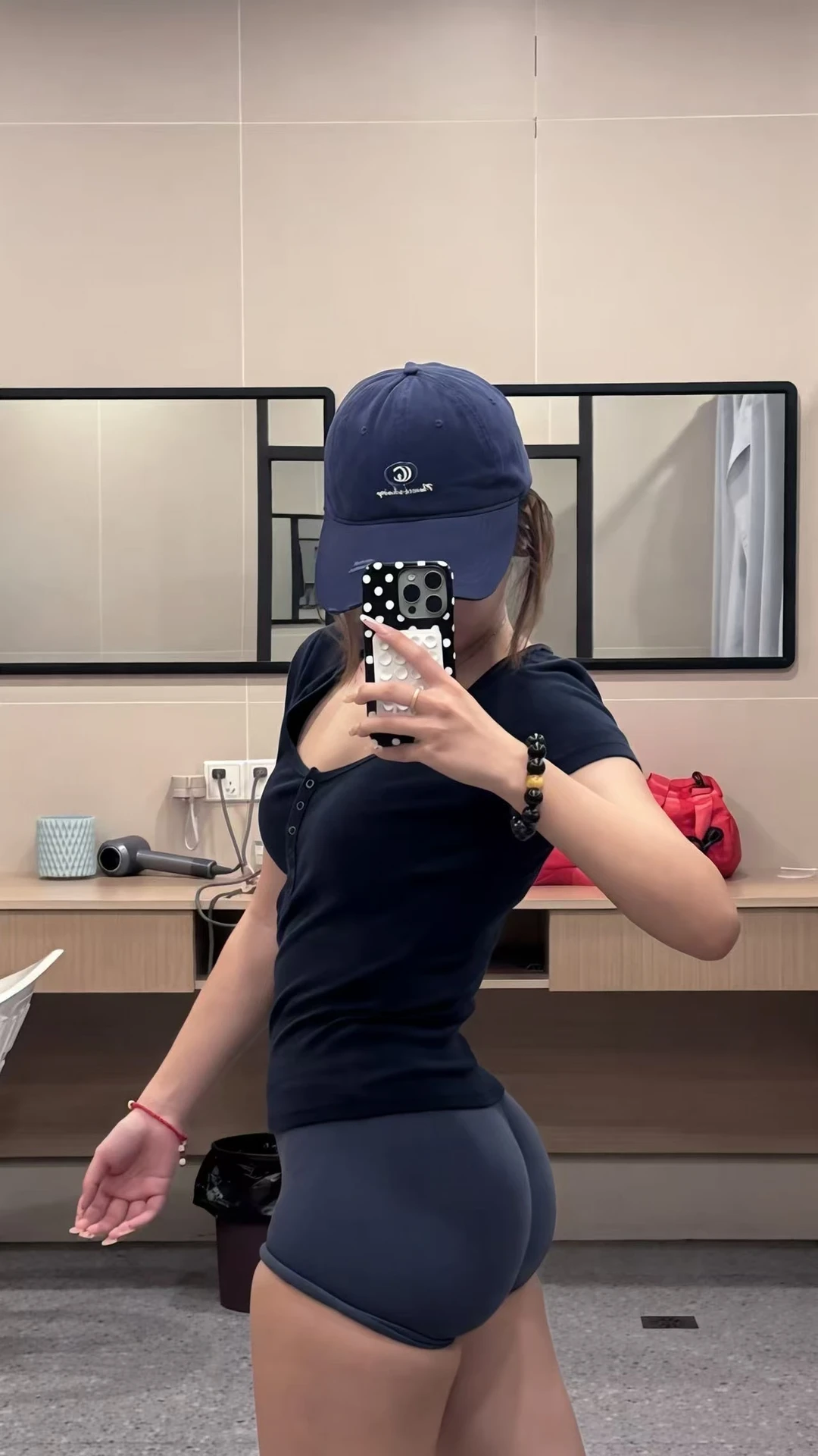 啊啊啊20➕短裤还我妈生翘臀！！